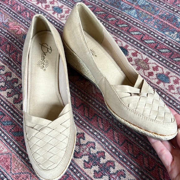 Beacon sz 8.5 Beige Crisscross Espadrilles - Picture 1 of 7